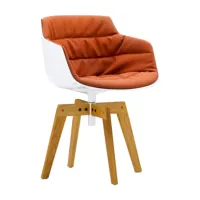 mdf italia - flow slim - fauteuil pied en chêne rembo - rouge/coque blanc/piètement chêne /assise blanc/piètement chêne naturel x030